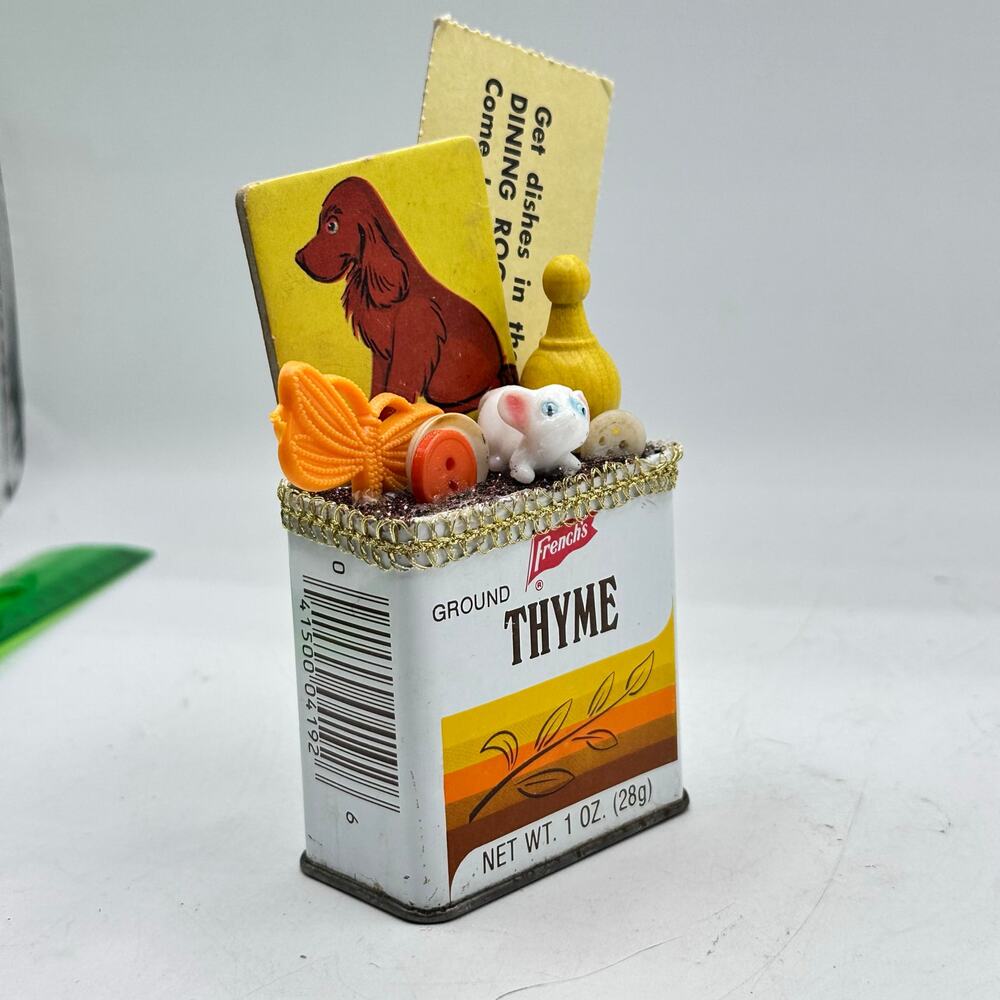 SUPER KITSCH Old Thyme Assemblage - Vintage Toys and Tchotchkes - Picture 3 of 6